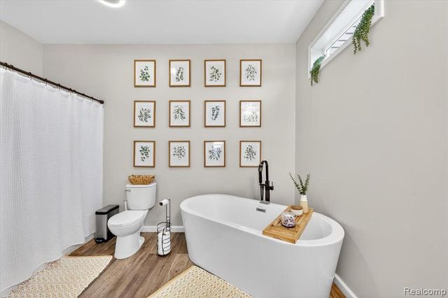 1881 S Lake George Road, Attica, MI 48412