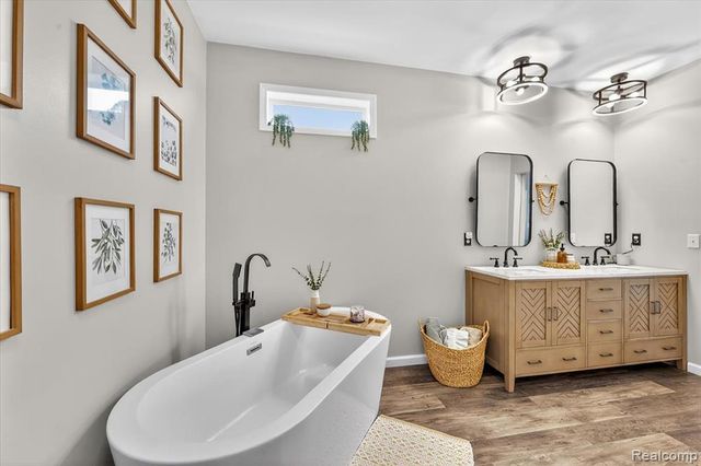 1881 S Lake George Road, Attica, MI 48412