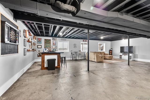 1881 S Lake George Road, Attica, MI 48412