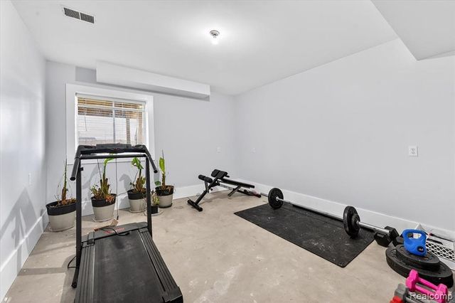 1881 S Lake George Road, Attica, MI 48412