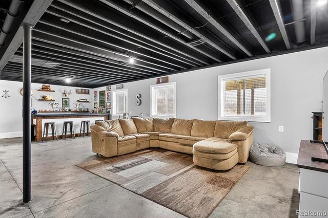 1881 S Lake George Road, Attica, MI 48412