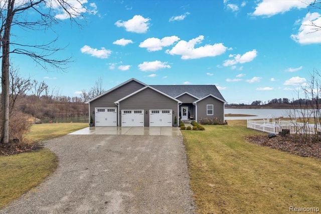 1881 S Lake George Road, Attica, MI 48412