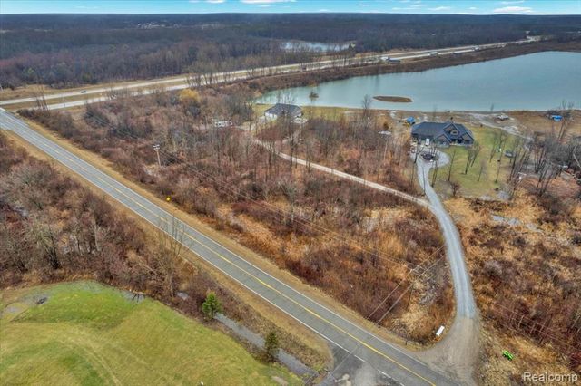 1881 S Lake George Road, Attica, MI 48412