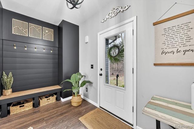 1881 S Lake George Road, Attica, MI 48412