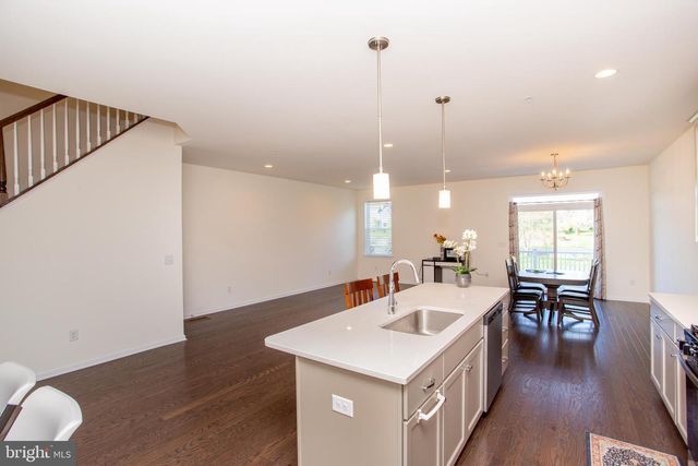 44 PARRY WAY, Warminster, PA 18974