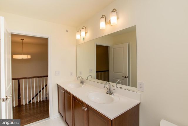 44 PARRY WAY, Warminster, PA 18974