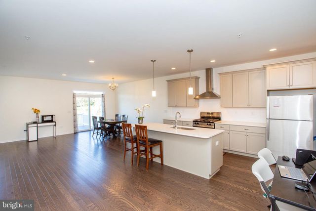 44 PARRY WAY, Warminster, PA 18974