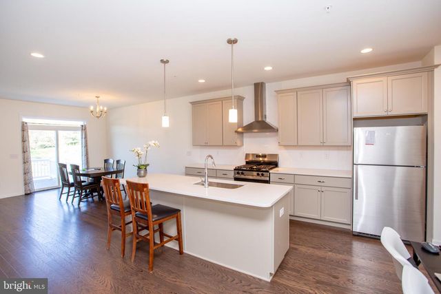 44 PARRY WAY, Warminster, PA 18974