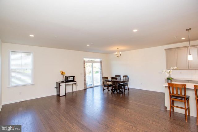 44 PARRY WAY, Warminster, PA 18974