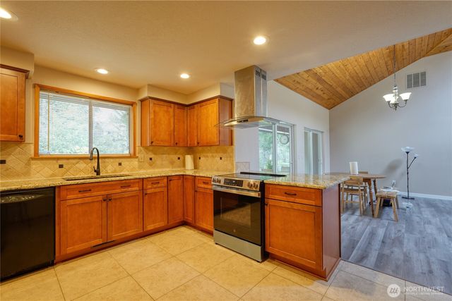 6511 255th Street Ct E, Graham, WA 98338