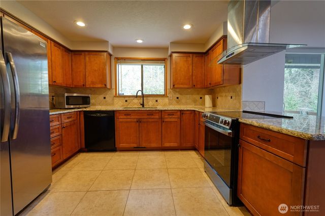 6511 255th Street Ct E, Graham, WA 98338