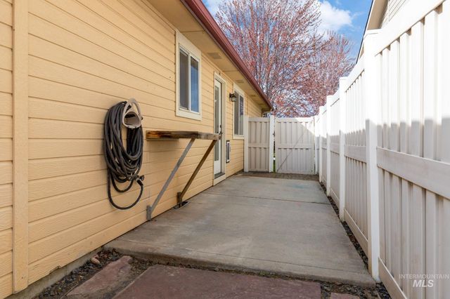 11439 Tempe Lane, Star, ID 83669