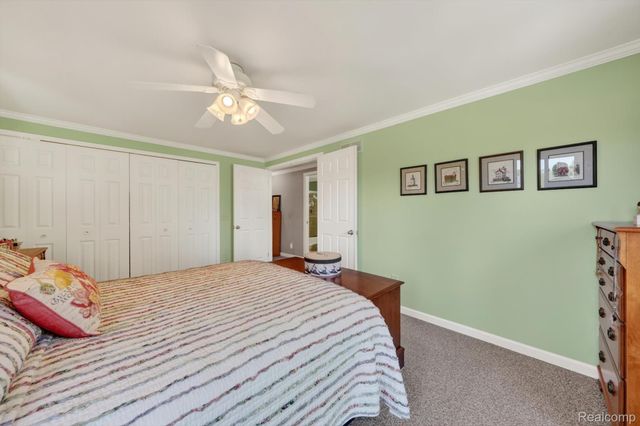 38969 Golfview Drive W, Clinton Charter Township, MI 48038