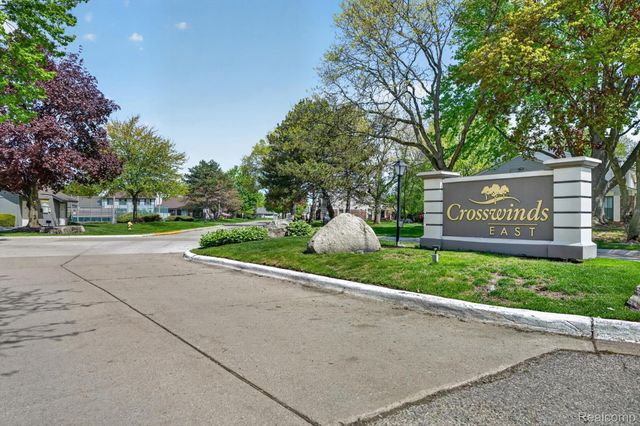 38969 Golfview Drive W, Clinton Charter Township, MI 48038