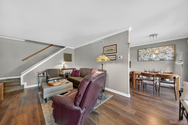 38969 Golfview Drive W, Clinton Charter Township, MI 48038