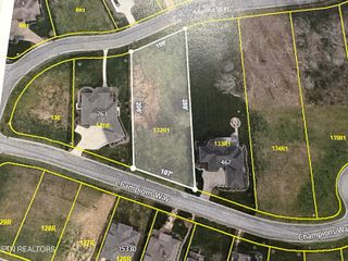 375 Champions Way, Lenoir City, TN 37772