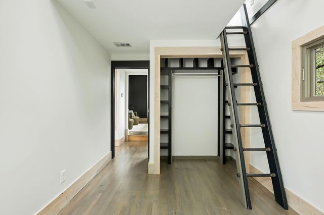 913 Christopher ST, Austin, TX 78704