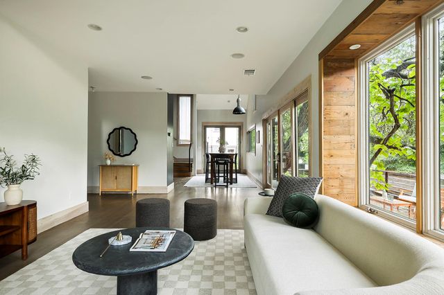 913 Christopher ST, Austin, TX 78704