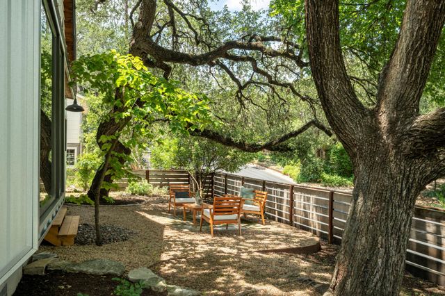 913 Christopher ST, Austin, TX 78704