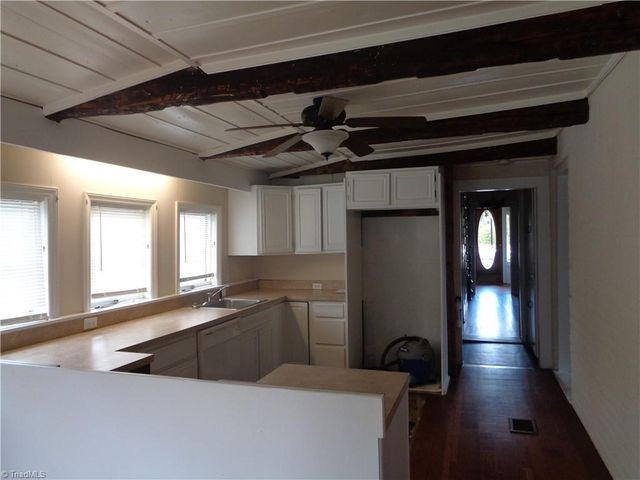 225 S Main Street, Kernersville, NC 27284