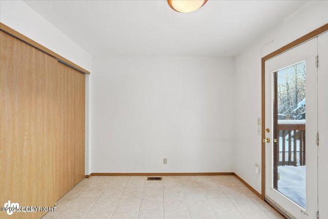 4100 McLean Place, Anchorage, AK 99504