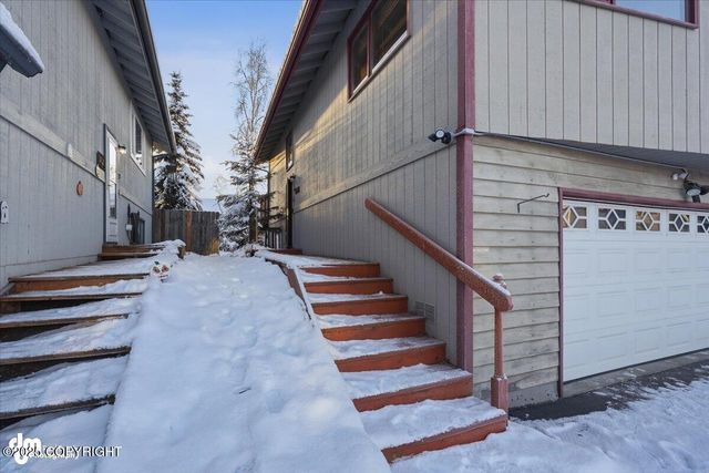 4100 McLean Place, Anchorage, AK 99504