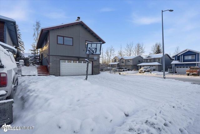 4100 McLean Place, Anchorage, AK 99504