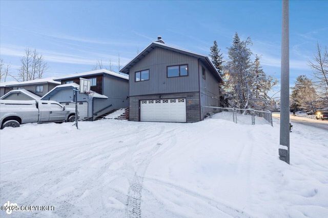4100 McLean Place, Anchorage, AK 99504