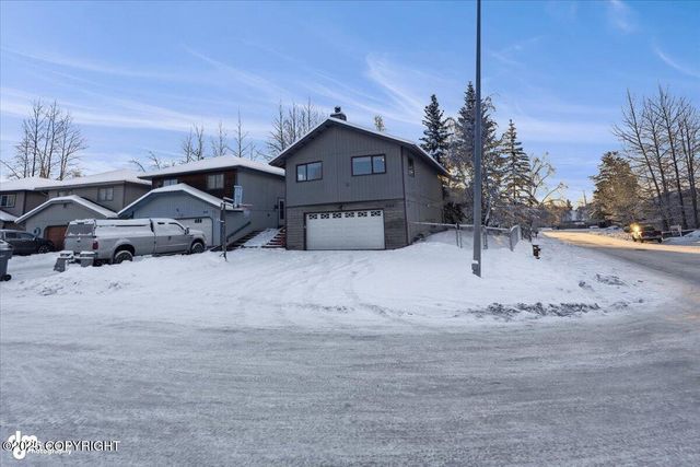 4100 McLean Place, Anchorage, AK 99504