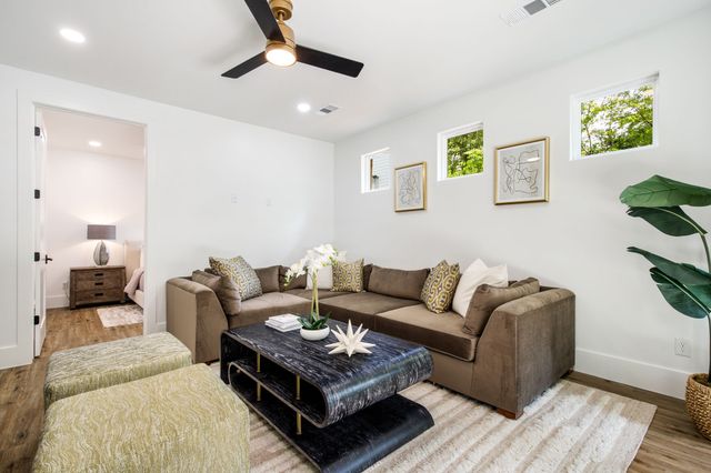6162 Prospect Avenue, Dallas, TX 75214