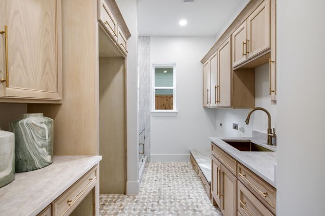 6162 Prospect Avenue, Dallas, TX 75214