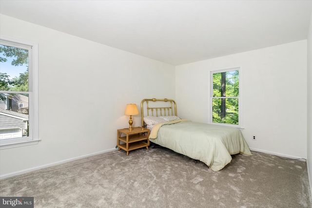 4 THERESA DR, Lawrenceville, NJ 08648