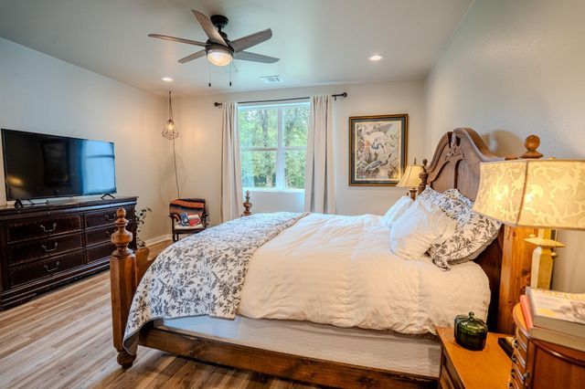 2320 Kellie Brooke RD, Spicewood, TX 78669