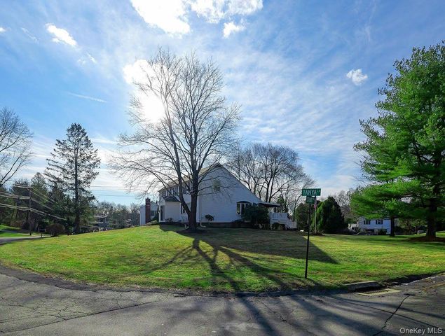 43 Tanya Lane, Mahopac, NY 10541