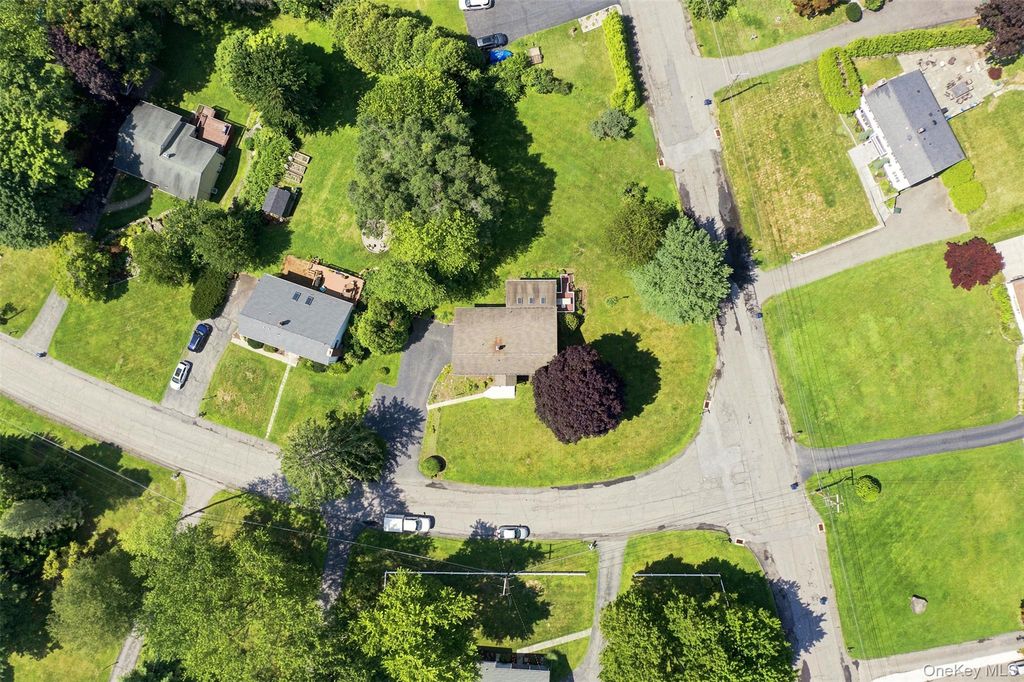 43 Tanya Lane, Mahopac, NY 10541 — photo 2