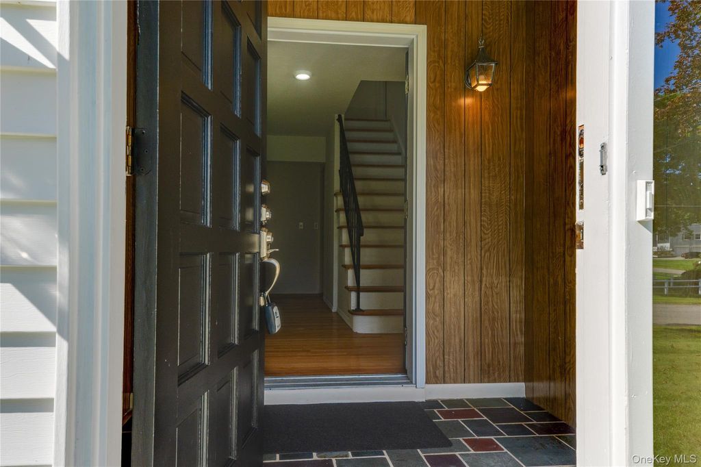 43 Tanya Lane, Mahopac, NY 10541 — photo 4