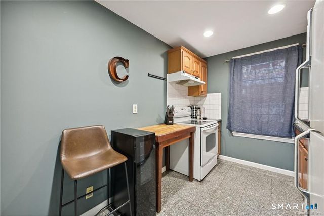 833 Summer Street 2E, Stamford, CT 06901