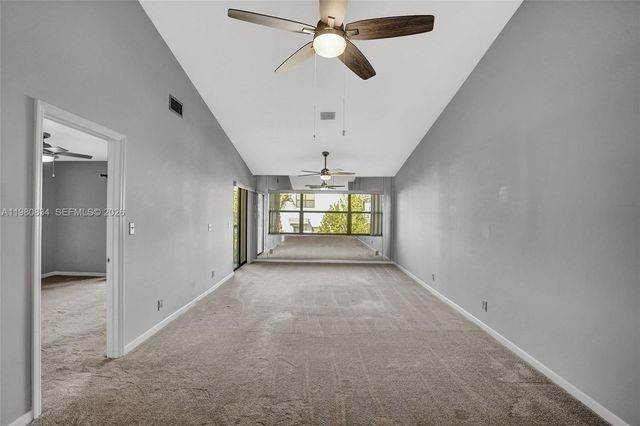 7681 Tahiti Lane 205, Lake Worth, FL 33467