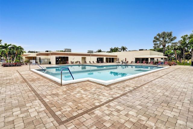 7681 Tahiti Lane 205, Lake Worth, FL 33467