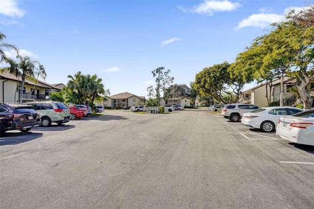 7681 Tahiti Lane 205, Lake Worth, FL 33467