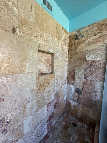 871 Lake McGregor DR, Fort Myers, FL 33919