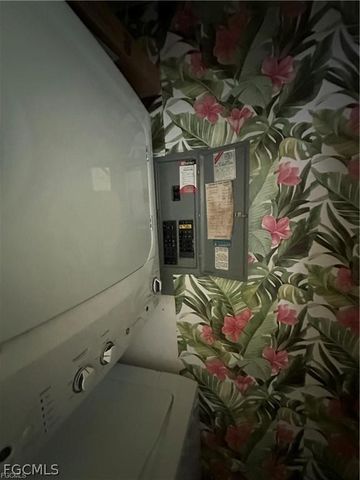 871 Lake McGregor DR, Fort Myers, FL 33919