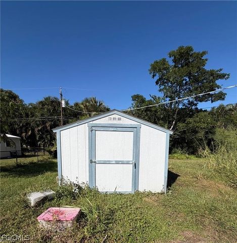 871 Lake McGregor DR, Fort Myers, FL 33919