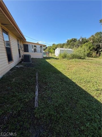 871 Lake McGregor DR, Fort Myers, FL 33919