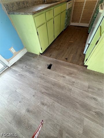 871 Lake McGregor DR, Fort Myers, FL 33919