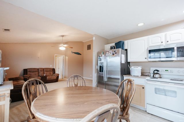 12840 Kingsley Court, Evansville, IN 47725