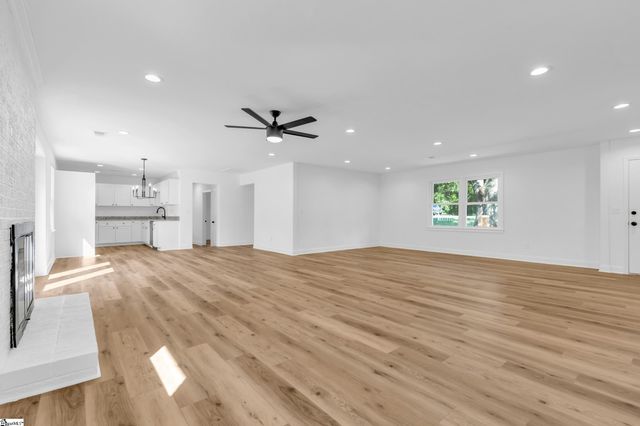 2 Melbourne Lane, Greenville, SC 29615
