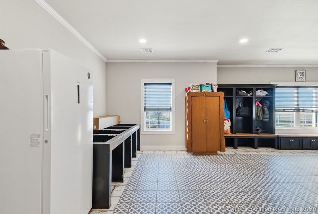 6501 E 370 Road, Oologah, OK 74053