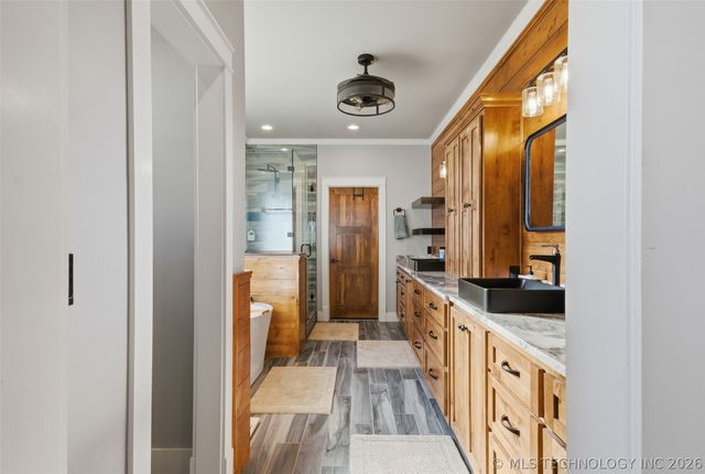 6501 E 370 Road, Oologah, OK 74053