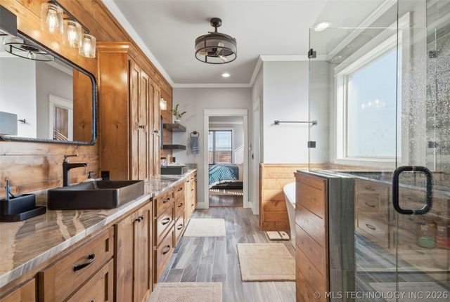 6501 E 370 Road, Oologah, OK 74053